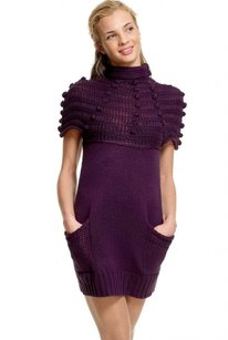 Пурпурное шерстяное вязаное платье